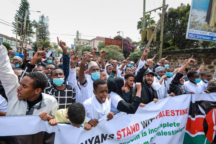 קניה ניירובי הפגנה נגד ישראל ו למען ה פלסטינים הסלמה דרום מבצע שומר החומות