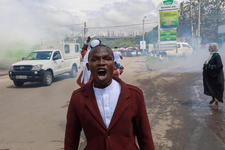 קניה ניירובי גז מדמיע הפגנה נגד ישראל ו למען ה פלסטינים הסלמה דרום מבצע שומר החומות