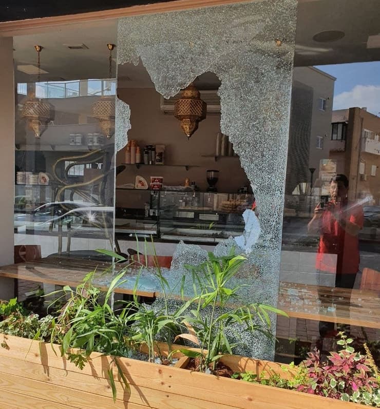 הרס במסעדה ערבית בשכונת התקווה