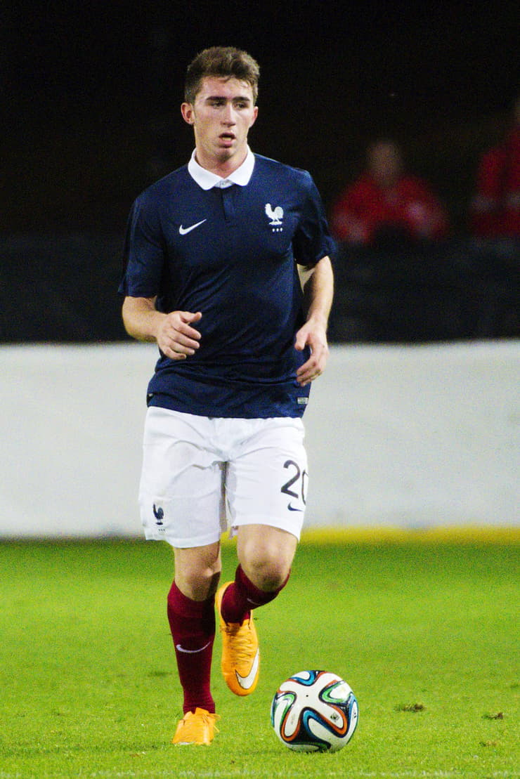 אמריק לאפורט במדי הנבחרת הצעירה של צרפת ב-2014