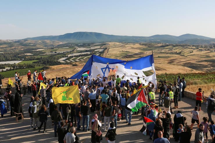 מפגינים פרו פלסטינים בלבנון