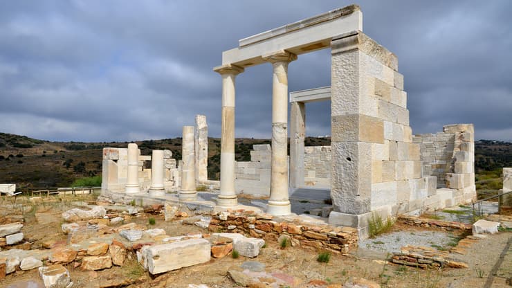 מקדש דמטר באי נקסוס, יוון