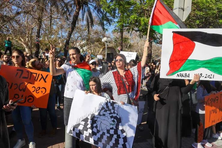 הפגנה ביפו- ערביי ישראל נגד ההתקפה על עזה, וכנגד גירוש תושבי שיח׳ ג׳ראח מבתיהם