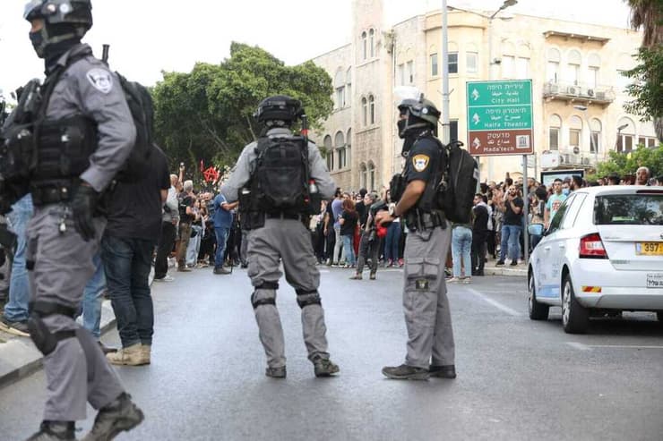 הפגנת תשובים ערבים בחיפה כהזדהות עם הפלסטינים