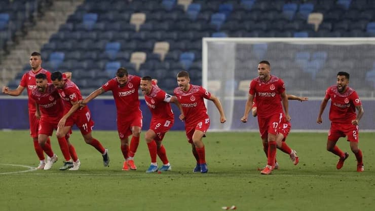 שחקני הפועל ת"א בטירוף