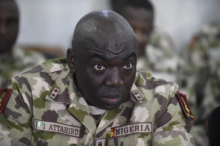 מפקד צבא ניגריה איברהים אטאהירו נהרג ב התרסקות מטוס