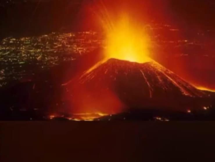 התפרצות הר הגעש ניירגונגו. הלבה נעצרה מאות מטרים מהעיר   