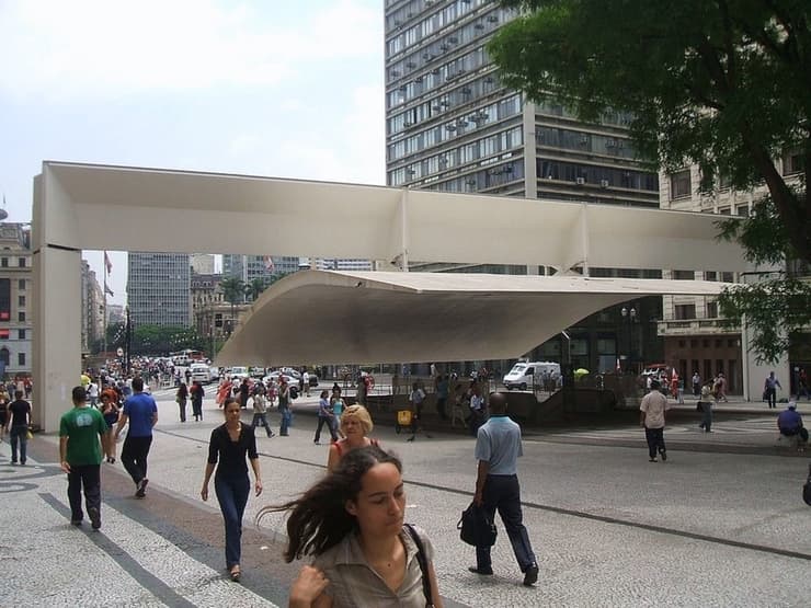 האכסדרה בכיכר הפטריארכים שבסאו פאולו