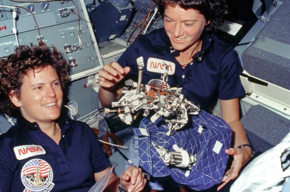 הנשים הבאות בחלל כבר לא עוררו הד תקשורתי כה נרחב. רייד (מימין) במשימת החלל השנייה שלה, עם סליבאן