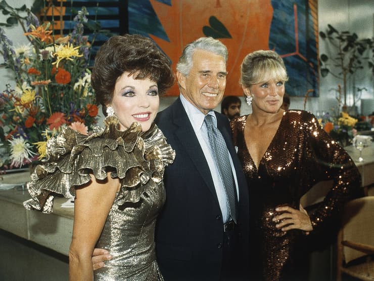 ג'ואן קולינס עם לינדה אוונס וג'ון פורסיית', 1983