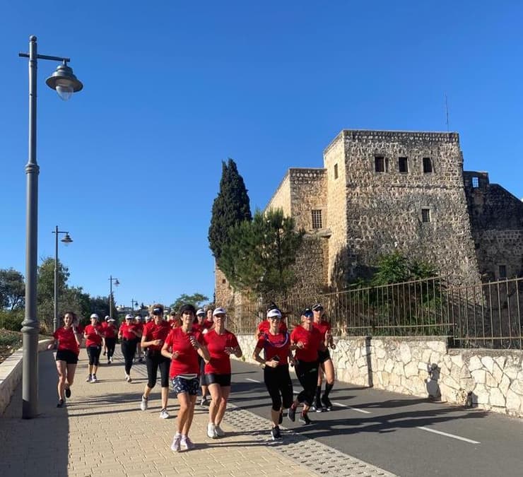 רצות את ירושלים. ליאת וקבוצת הנשים שהשתתפה בחופשת הריצה RUN THE VIEW