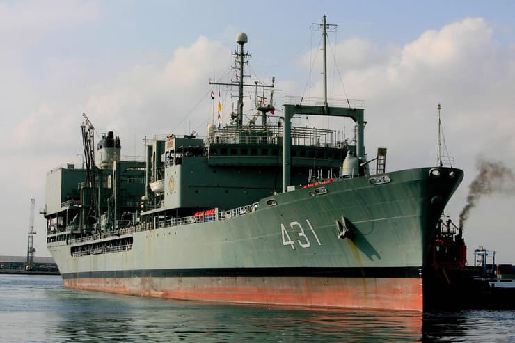 הספינה "חארג'". נבנתה בבריטניה והועברה לצי האיראני אחרי המהפכה האיסלאמית 