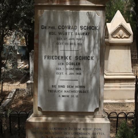 קברו של קונרד שיק