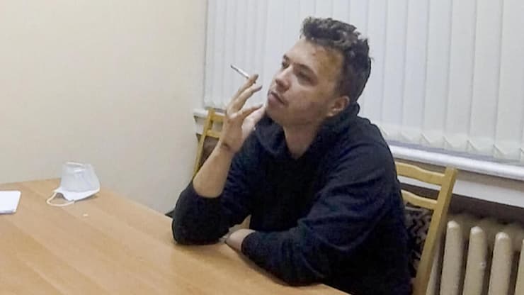 רומן פרוטסביץ' במתקן מעצר במינסק