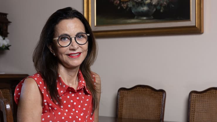 בהפועל זועמים. יו"ר איגוד השופטים, רונית תירוש (צילום: עוז מועלם) יו"ר איגוד השופטים, רונית תירוש