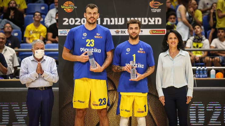 נבחרו לחמישיית העונה. סקוטי ווילבקין ואנטה ז'יז'יץ'