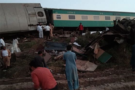 התנגשות רכבות רכבת בדרום פקיסטן
