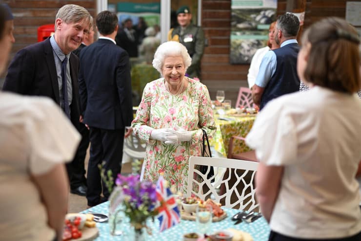 ועידה G7 המנהיגים נפגשים עם המלכה אליזבת השנייה בריטניה אנגליה