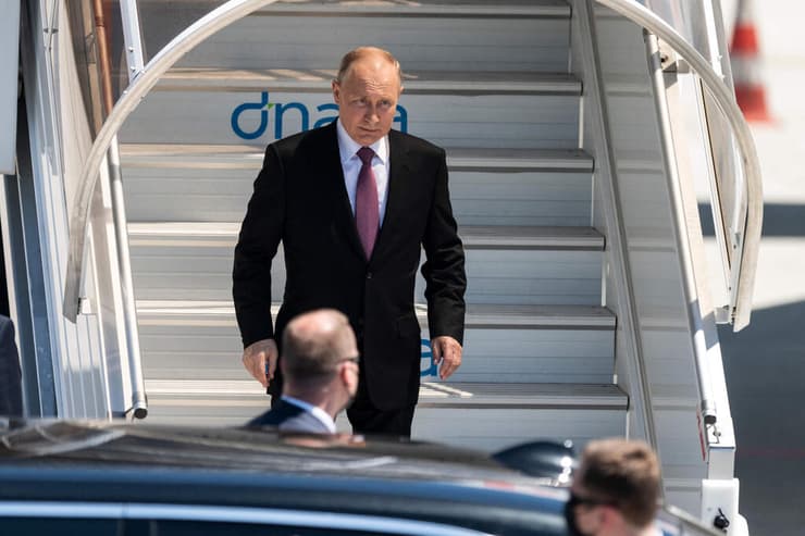 נשיא רוסיה ולדימיר פוטין נוחת ב ז'נבה שוויץ