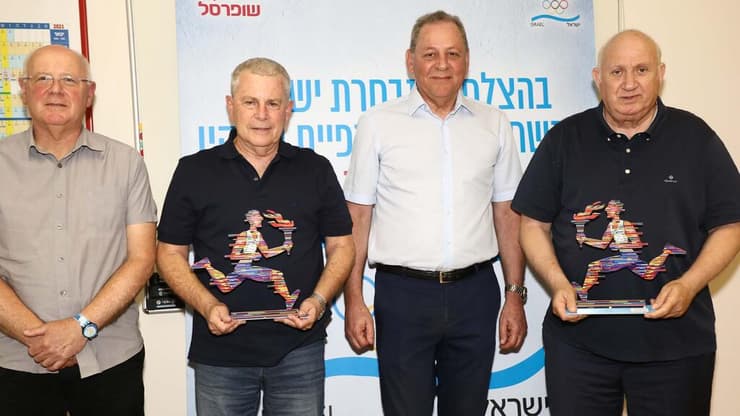 איציק אברכהן, יגאל כרמי, יקי ודמני, גילי לוסטיג