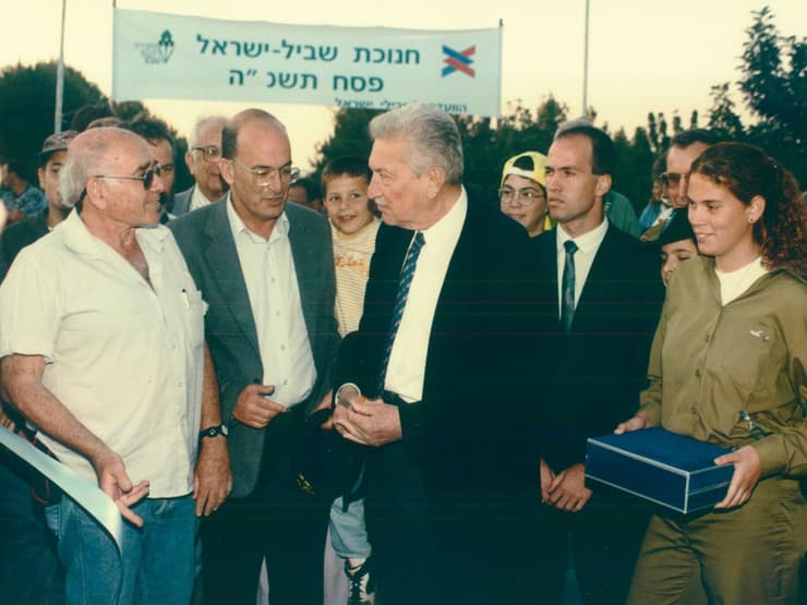 אורי דביר בחנוכת שביל ישראל, 20 באפריל 1995