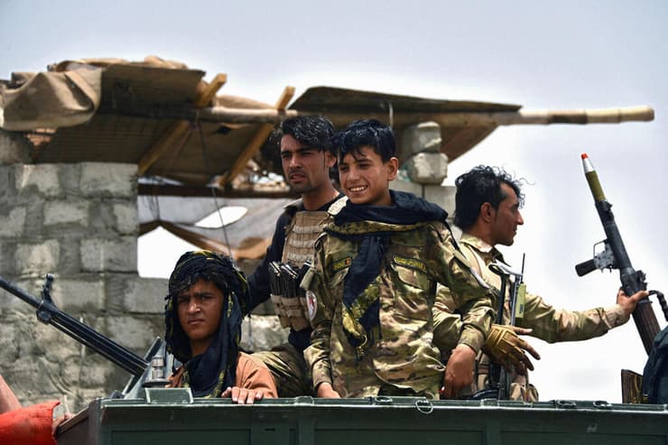 כוחות הממשלה של אפגניסטן במחוז פנג'אווי באזור קנדהאר שנכבש על ידי הטליבאן טליבאן