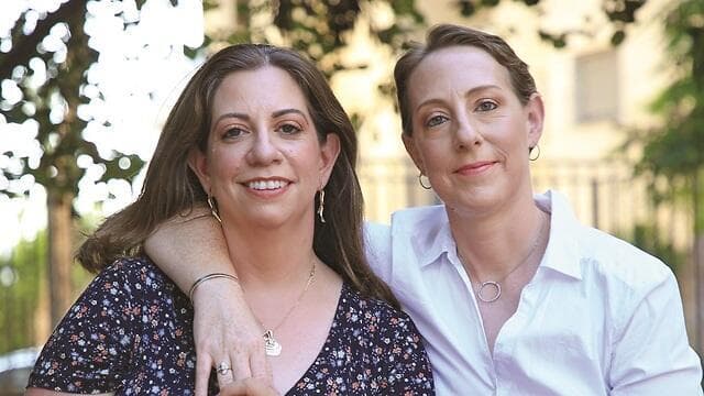 אחינעם אורבך וזוגתה לילך סגל (צילום: ריאן פרויס) אחינעם אורבך וזוגתה לילך סגל