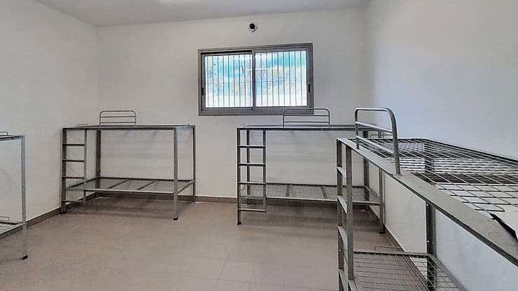 הכלא הצבאי "נווה צדק" בו נכלא ת'