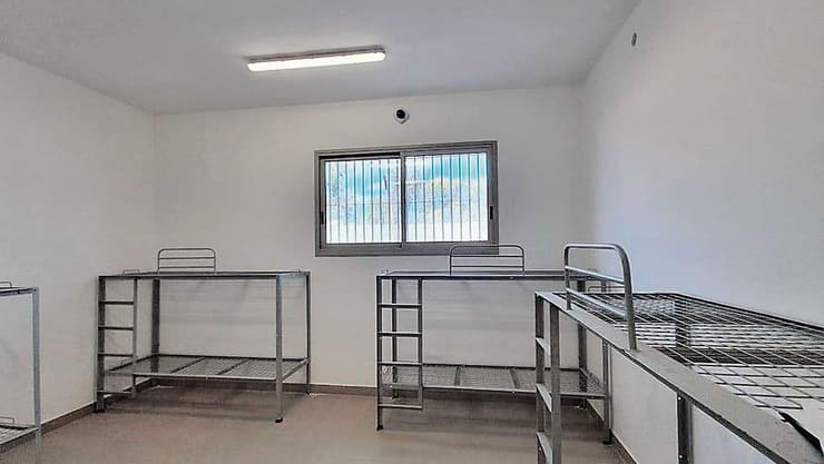 הכלא הצבאי "נווה צדק" בו נכלא ת'