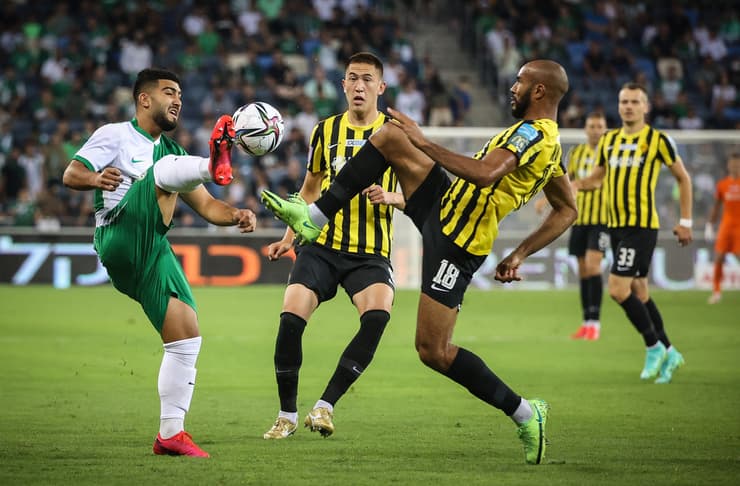 מוחמד אבו פאני מול חוסה קאנטה מקייראט (צילום: עוז מועלם) מוחמד אבו פאני מול חוסה קאנטה