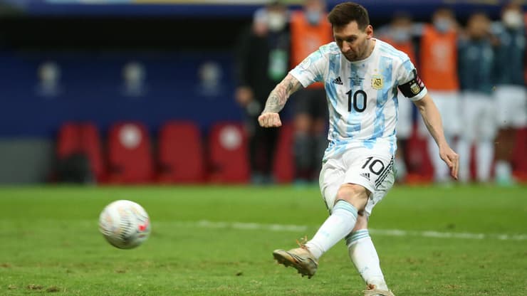צריך לנוח אחרי הקופה אמריקה. מסי (צילום: gettyimages) מסי בועט את הפנדל הראשון של ארגנטינה