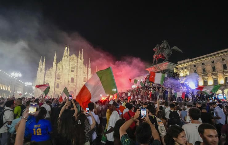 חגיגות ב מילאנו איטליה אחרי הזכייה ב יורו 2020