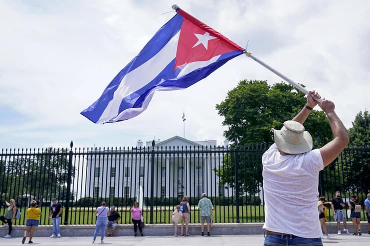 הפגנות תמיכה בקובה מול הבית הלבן