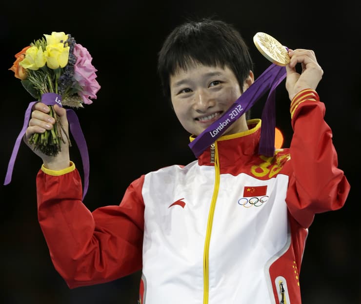וו ג'ינג יו חוגגת זהב בלונדון 2012