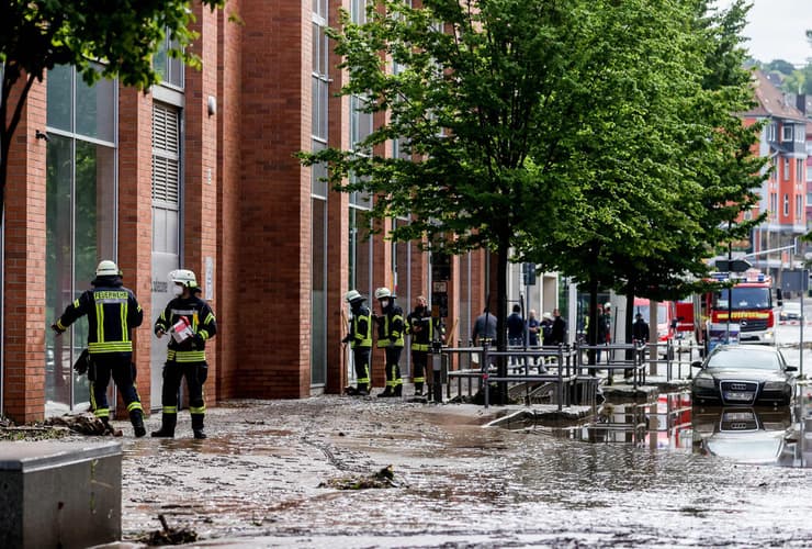 גרמניה שיטפונות הצפות בעיר האגן ב מדינת נורדריין וסטאפליה