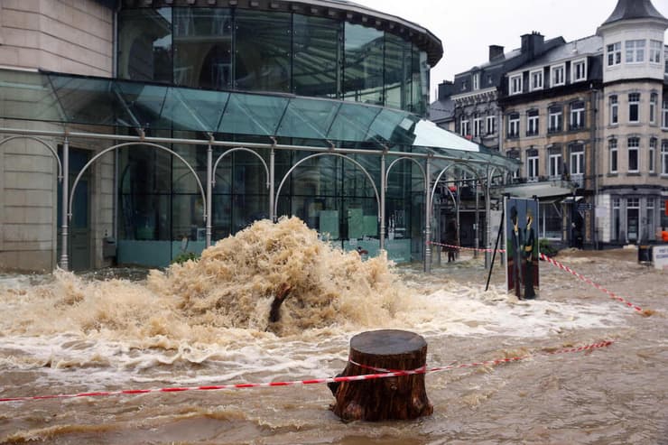 בלגיה שיטפונות הצפות עיירת הספא ספא