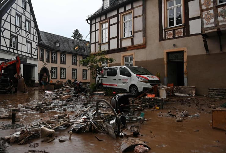 נזק בעקבות השיטפונות במחוז אהרווילר בגרמניה