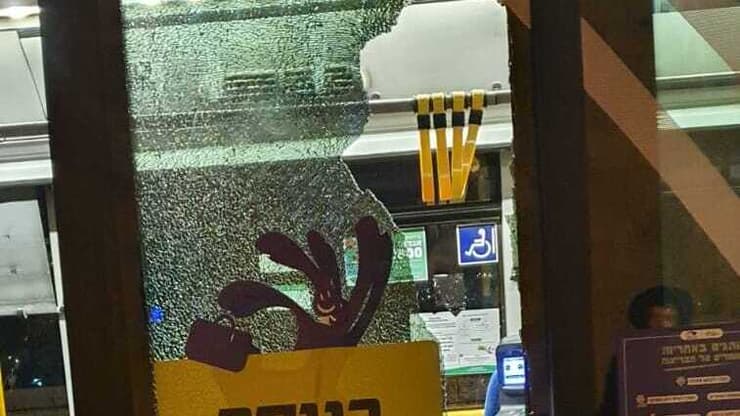 באגד מדווחים הבוקר כי אתמול ארעו 11 מקרים של השלכת אבנים לעבר האוטובוסים בתחבורה הציבורית בירושלים
