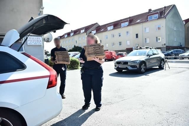 שבדיה סוהרים חטופים בני ערובה בית כלא פיצות פיצה