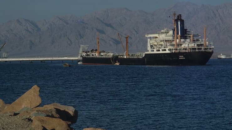 מכלית במפרץ אילת ב-1967
