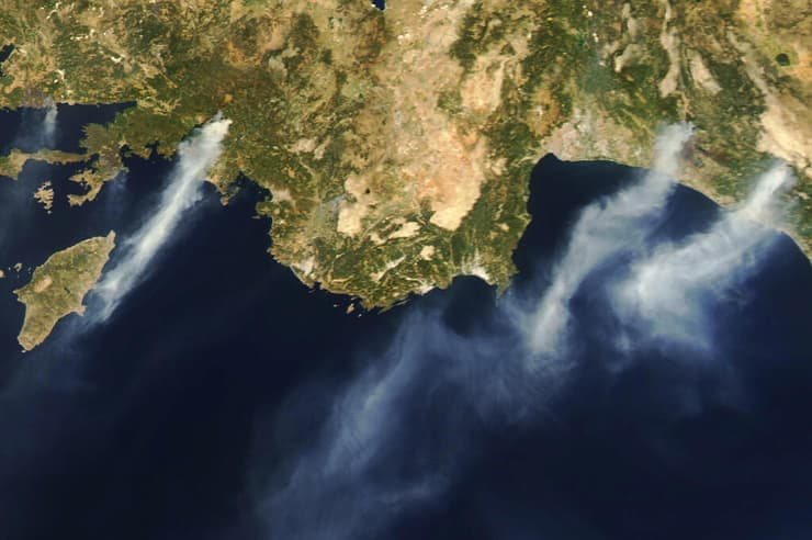טורקיה שריפות אש ב מרמריס ו אנטליה צילום לוויין
