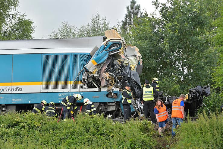 התנגשות רכבות ב צ'כיה רכבת תאונה