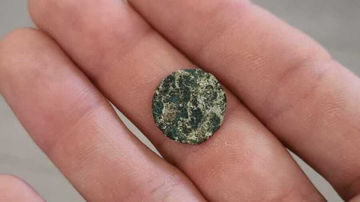 המטבע הקדום שמצאו בגן הלאומי כורזים
