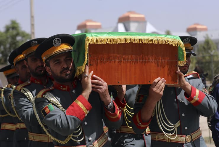 אפגניסטן הלוויית ראש מרכז ההסברה של הממשלה שנרצח על ידי טליבאן