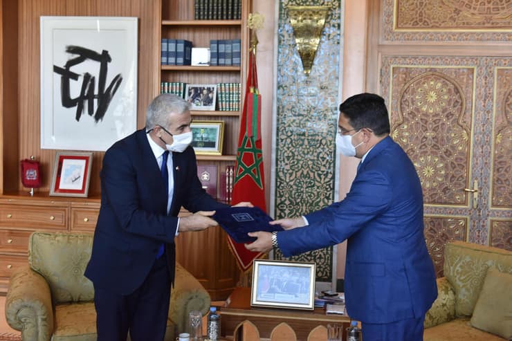 שר החוץ יאיר לפיד נפגש ברבאט עם שר החוץ של מרוקו, נאסר בוריטה