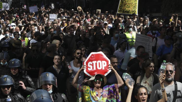 הפגנה נגד התו הירוק בפריז בצרפת