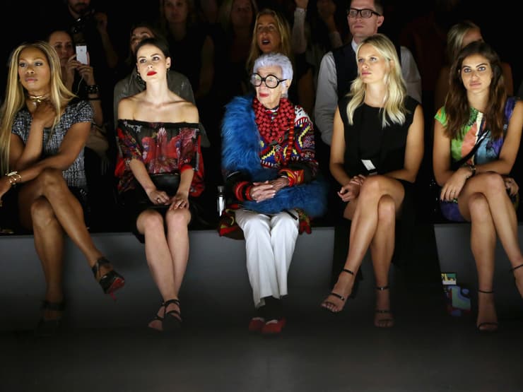 איריס אפפל בשורה הראשונה של שבוע האופנה בניו יורק, 2015