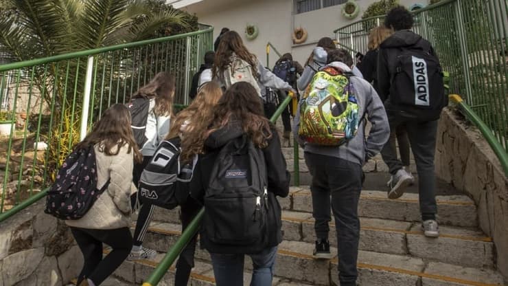תלמידי תיכון בחיפה חוזרים ללימודים במרץ האחרון