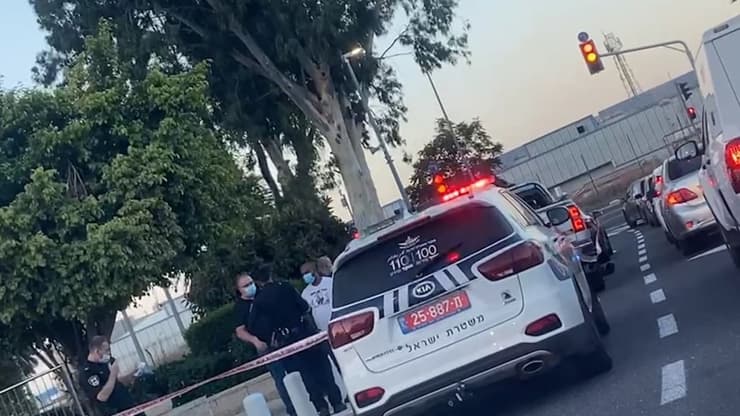 תיעוד מזירת הירי שבה נפצע גבר באורח קשה מיריות בחיפה