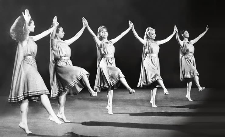 להקת כרמון בריקוד "נד אילן", 1961